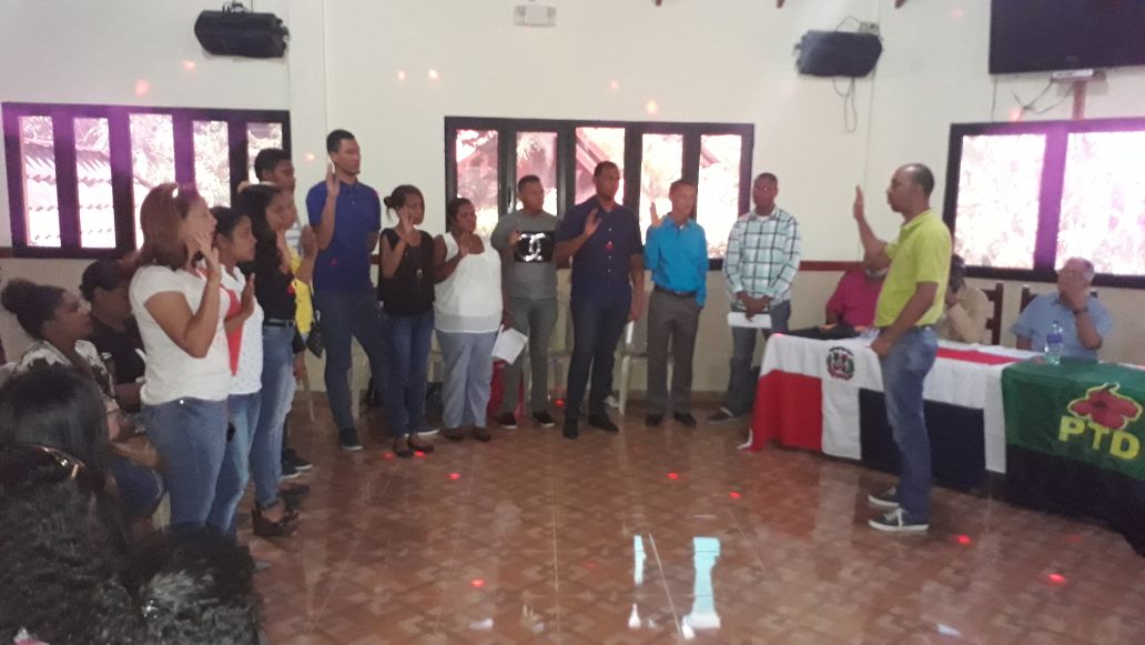 PTDjoven's tweet photo. @PTDjoven juramenta coordinadora este y celebran #DiaNacionalJuventud.  Una iniciativa del liderazgo del @PTDVerdeyNegro del Este del pais. https://t.co/jxmPCS5R1a