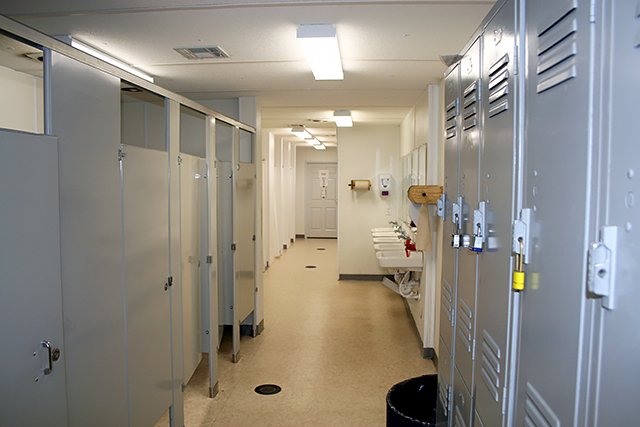 WILMOTMOD's tweet image. We have modular locker rooms, change trailers, showers &amp;amp; restroom trailers for commercial and industrial use! Click here to get started: hubs.ly/H09Tf5d0  #WilmotModular #ModularRestrooms #ModularLockerRooms