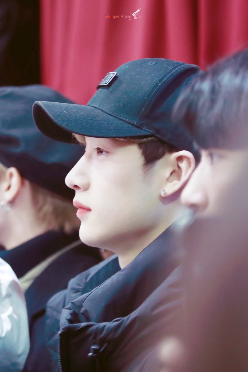 sniperchan1003's tweet photo. 180206 창빈 졸업식
HQ💘🐕
고맙고 사랑해
HQ 🔗
https://t.co/MghdQKIMrf
https://t.co/UHSV6Bcvm1
https://t.co/lLWtbQp62R

#방찬 #찬 #BANGCHAN 
#StrayKids #스트레이키즈 #3RACHA
@Stray_Kids https://t.co/uFkU0r8P1x