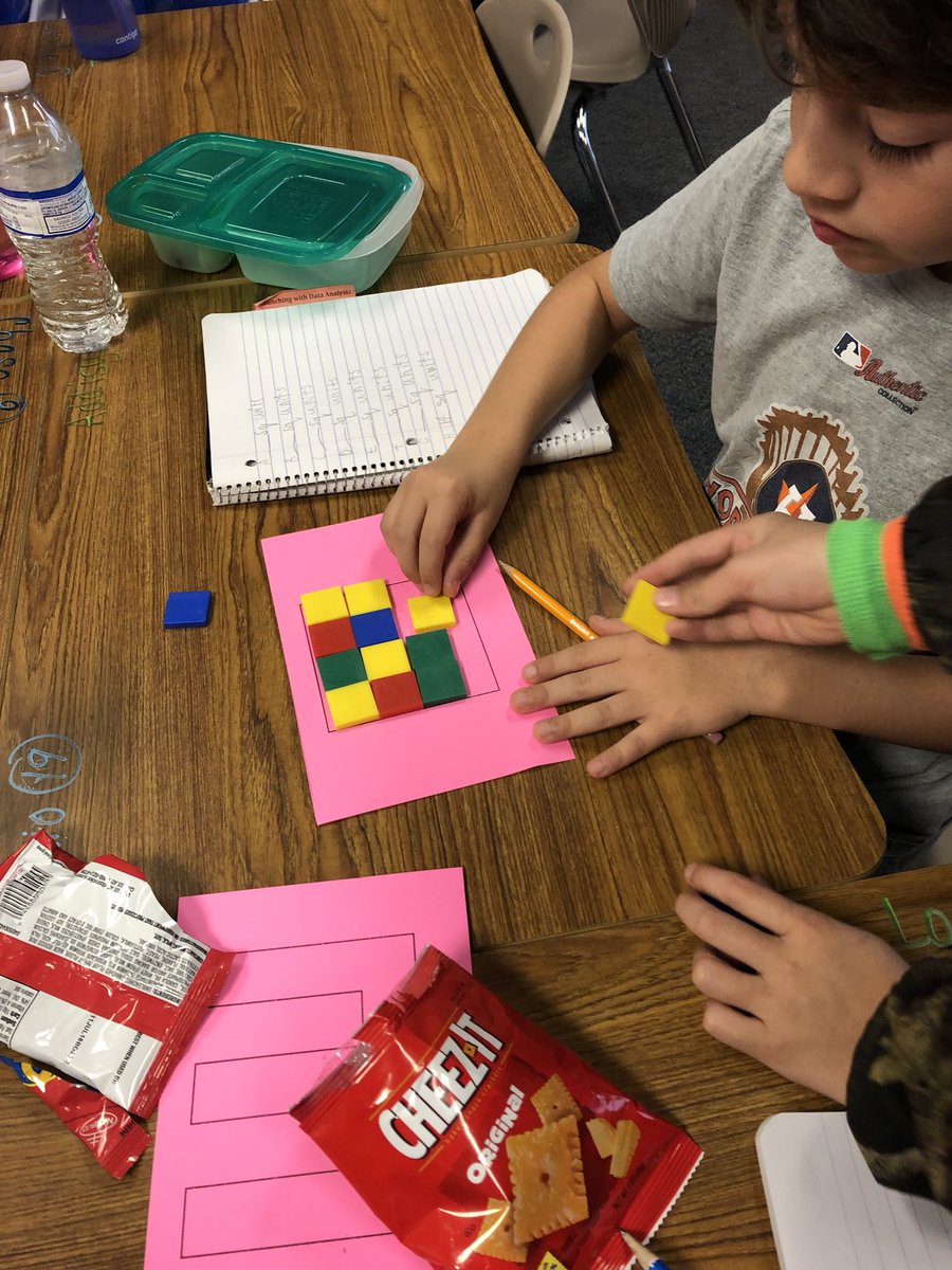 amsatterwhite's tweet photo. Measuring area!!  #kdepride #dragonsmatter2 https://t.co/wEhYRst4jZ