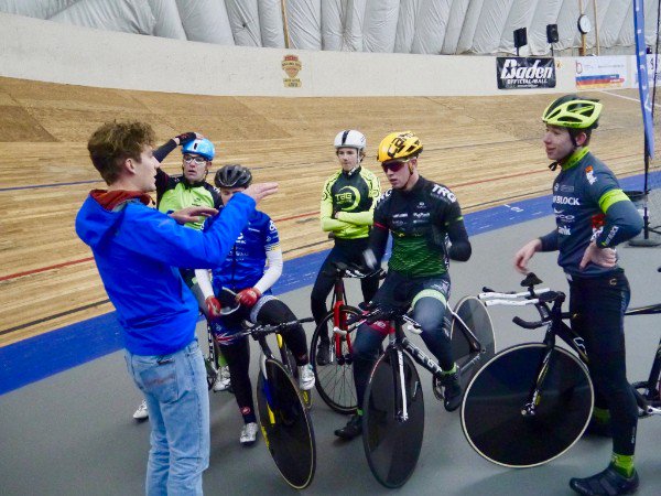CyclingBC's tweet image. The next Teams of BC track cycling camp is this Feb.8 &amp;amp; 9, 10-3pm at the Burnaby Velodrome @BVCTrack  #cyclingbc #trackcycling #burnabybc #velodrome Register at ow.ly/x9s730idTI6