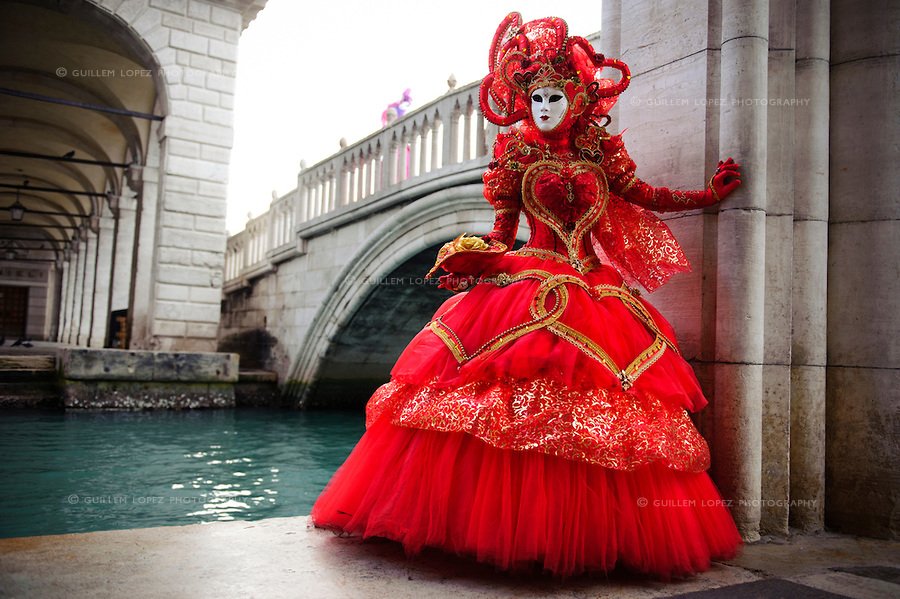arcelyquillen's tweet photo. Would be cool to see this in Venice, Italy. #travel #mardigras2018 @HRT_team https://t.co/YSh9A3h17W