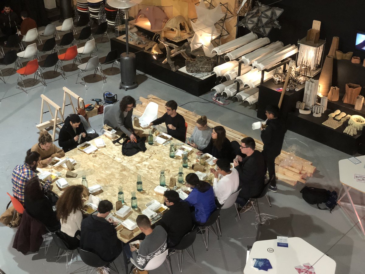 MIDbarcelona's tweet photo. Els joves emprenedors i emprenedores del #MIDtalent ja han començar a desenvolupar 4 projectes que poden solucionar un dels grans reptes actuals: el malbaratament d’aliments. Ahir va tocar #bodyintelligence #tendències #brainstorming #coachgrupal i el taller al l' @IAAC! Seguim! https://t.co/JsaF2U5hmK