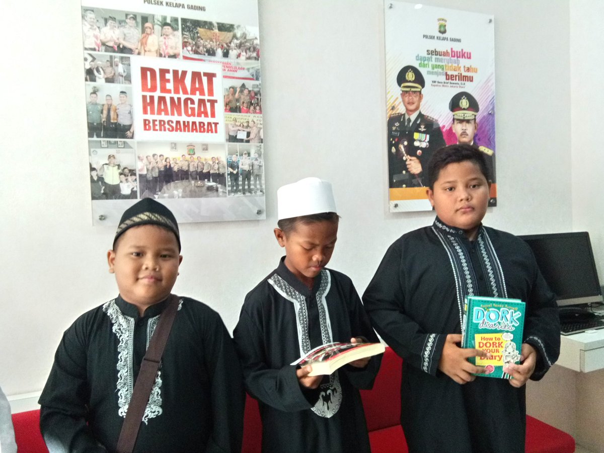 GadingHumas's tweet photo. Kujungan Murid annispasa ke Pojok Baca Polsek Klp Gading..
Smoga bermanfaat dan menabah wawasan.. Yah... https://t.co/QKrtbOCbu5