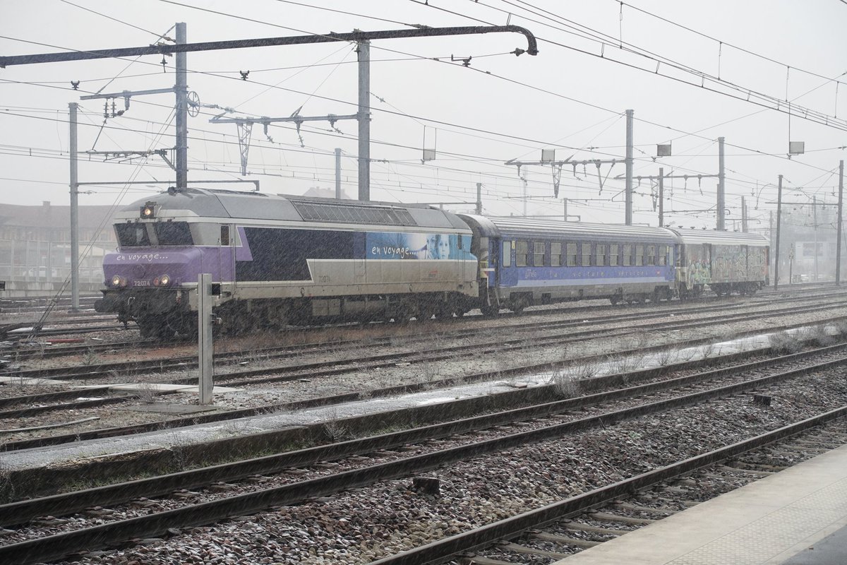 FRNGodefroy's tweet photo. #CC72100 à Juvisy... Sous la neige https://t.co/sewFpkZzzN