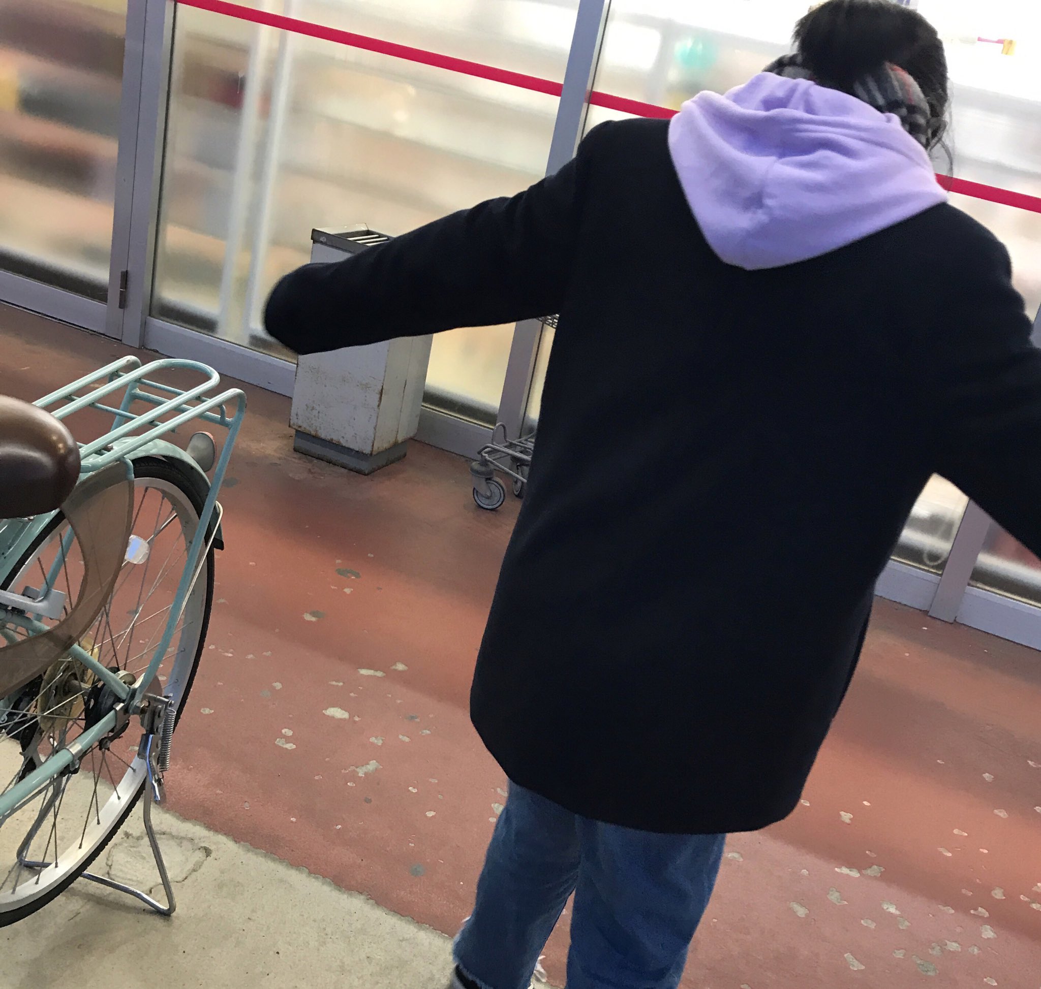 Like 今日は寝よーっ 後ろ姿は男子です 他撮り 後ろ姿 T Co Gfpi3mo8fw Twitter