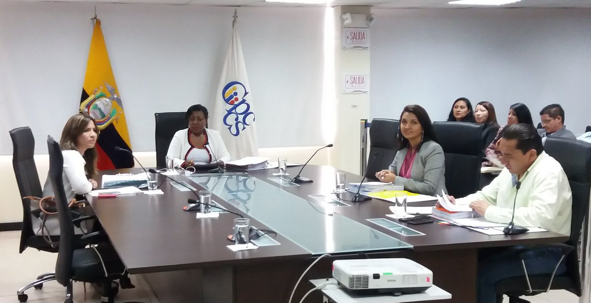 .@CPCCS 

Inicia la sesión ordinaria Nro. 129 del #PlenoCPCCS puede seguirnos en vivo a través de la web cpccs.gob.ec