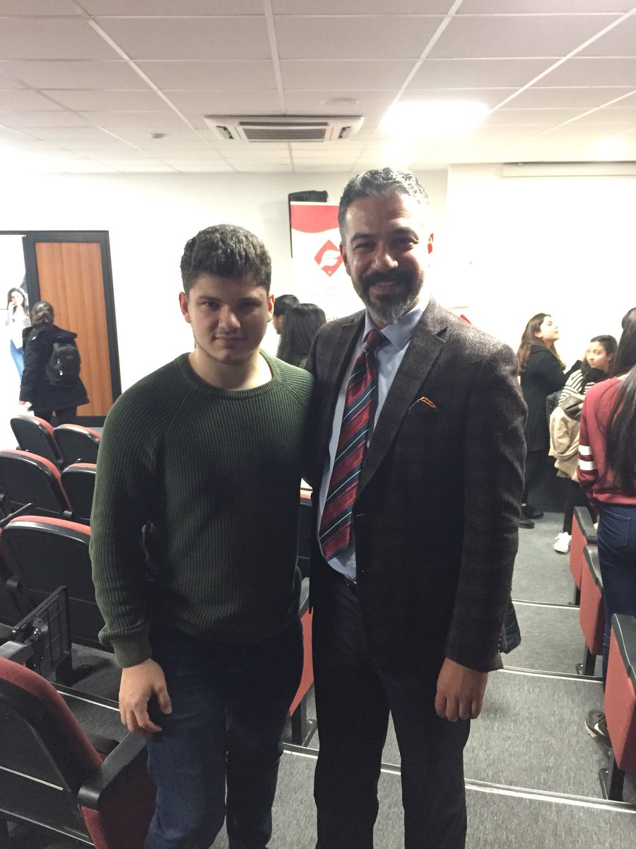 EMRAHADAKLI's tweet photo. Değerli genç dostlarımızla 3 gün boyunca dolu dolu zaman geçiriyoruz. #Girişimcilik #Kariyer @FinalUniversity #FinalÜniversitesi https://t.co/D1XlitoA1O