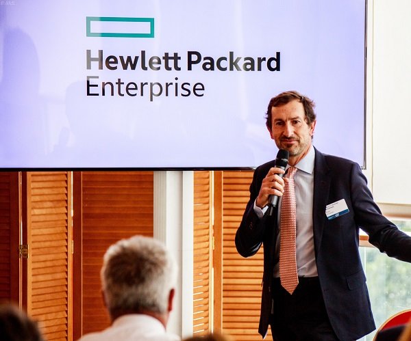 MathieuNauraye's tweet photo. #HPEPartnerTour permet à nos clients de venir échanger en toute franchise avec leurs partenaires, sur leurs attentes et leur vécu. L’édition 2018 commence dans 1 semaine : Venez à notre rencontre ! https://t.co/FBimtdgkMO https://t.co/kQ4u69mwYv