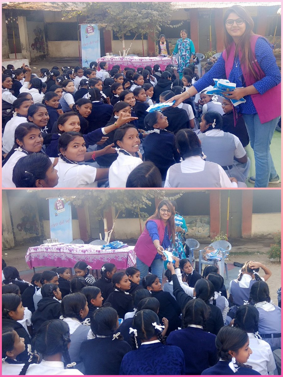 snehalchoubey22's tweet photo. #SharmNahiGarvaHai pads distribution at Hitkarini Girl Higher Secondary School
#Female #Girl #Girls #Menstruate #Menstruation #Woman #Women #Womanhood #MYFM #JiyoDilSe #RJSnehal #Awareness #socialwork #GoodDeed #LoveWork @akshaykumar @sonamakapoor @PadManTheFilm https://t.co/gt7sNcvaKg