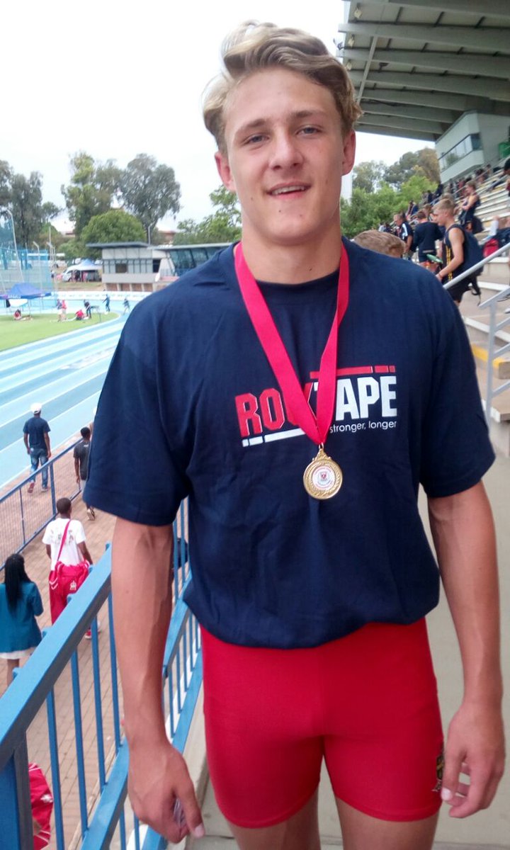 KingEdVIISchool's tweet photo. J Du Plessis medals in u19 Invitational Relay Team👏🏻 https://t.co/ErxoOMXPjT
