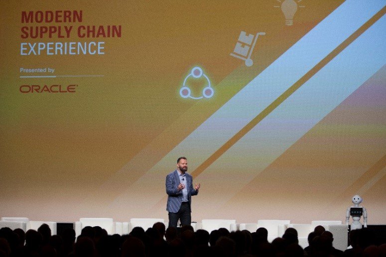 OracleSMB's tweet photo. Take a look at some key takeaways for #SMBs from @Oracle's Modern Supply Chain Experience. #OracleMSCE https://t.co/Iy9qIw55e8 https://t.co/sFi90tAYEN