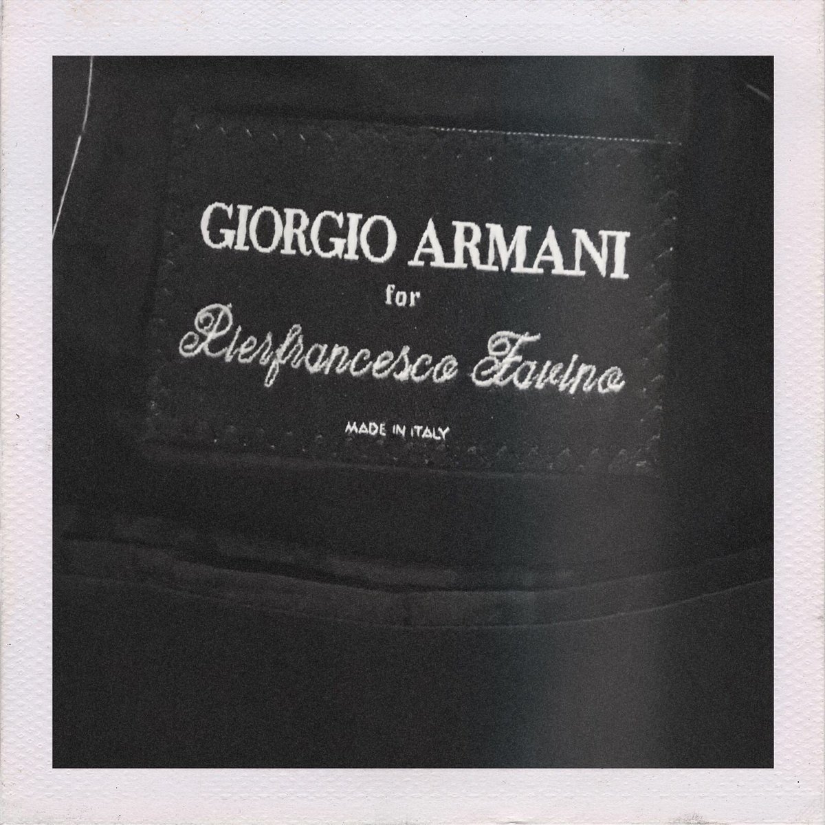 pfavino's tweet photo. #spoiler 🎼 Day 1 🎼 @giorgioarmani #giorgioarmani #sanremo2018 https://t.co/cfDpT9fGDW
