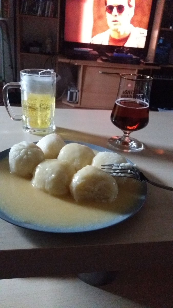 FakeTaxiFanES's tweet photo. ich ernähre mich absofort vom rauchen #kochenkannich https://t.co/ORkOlmkHlU