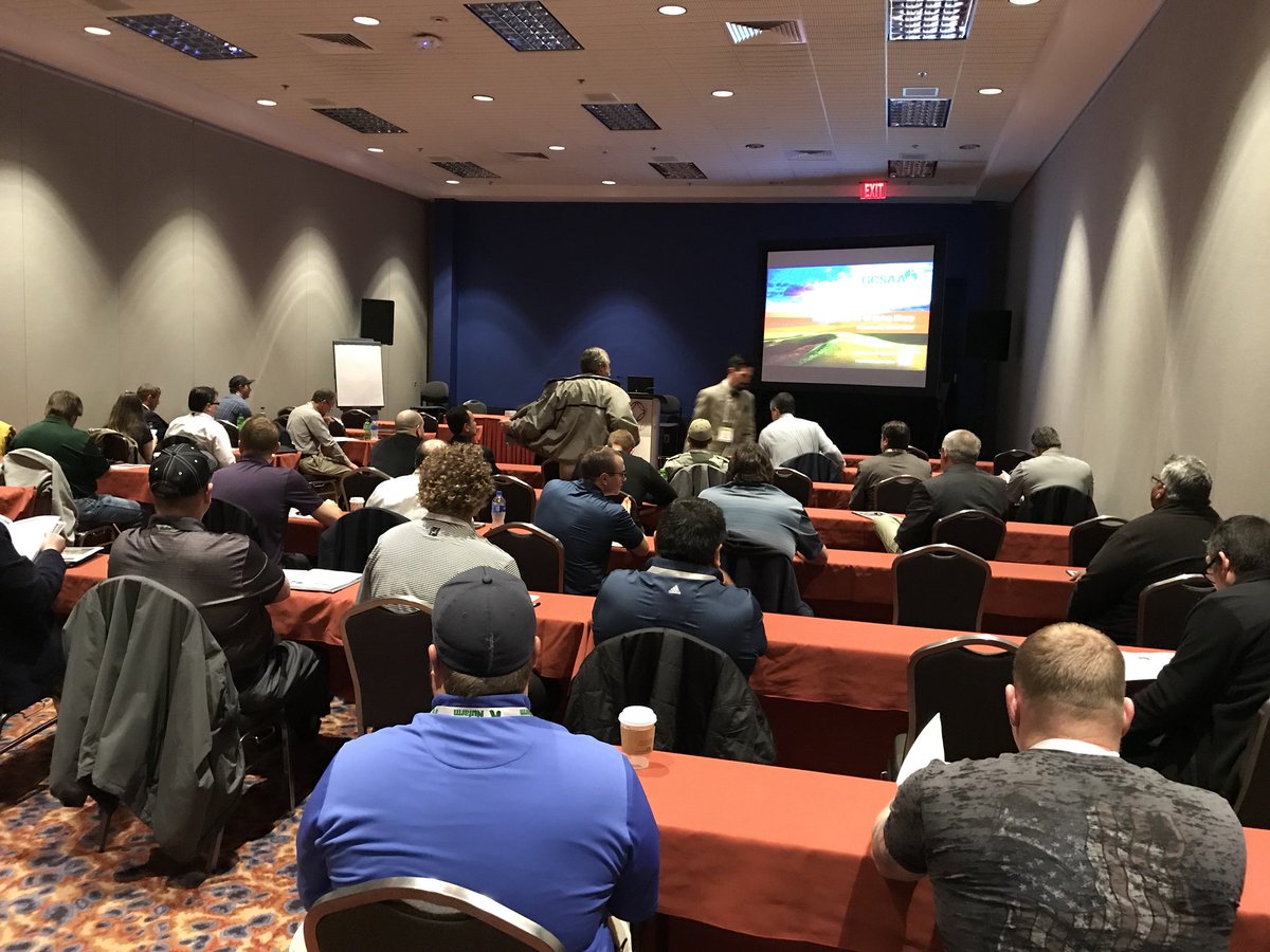 BernhardCompany's tweet photo. @BcoNixon getting ready for his seminar on “the importance of being sharp” @GIS_2018 #education @BernhardGrinder #turfhealth https://t.co/fTqOo9JUDu