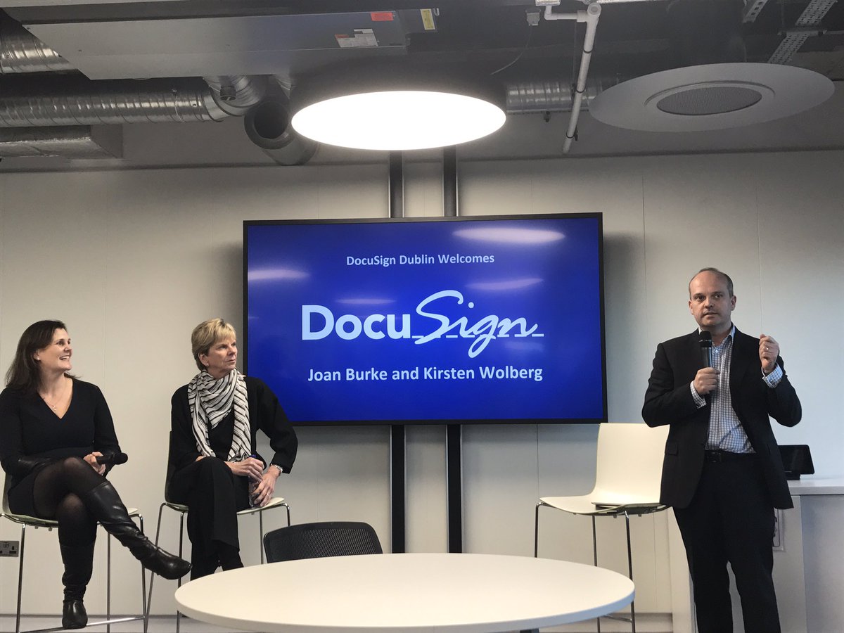 LaurenBolopue's tweet photo. Kicking off our town hall at @DocuSign #Dublin #Docusigner #Doculife https://t.co/YGE34MnTTT