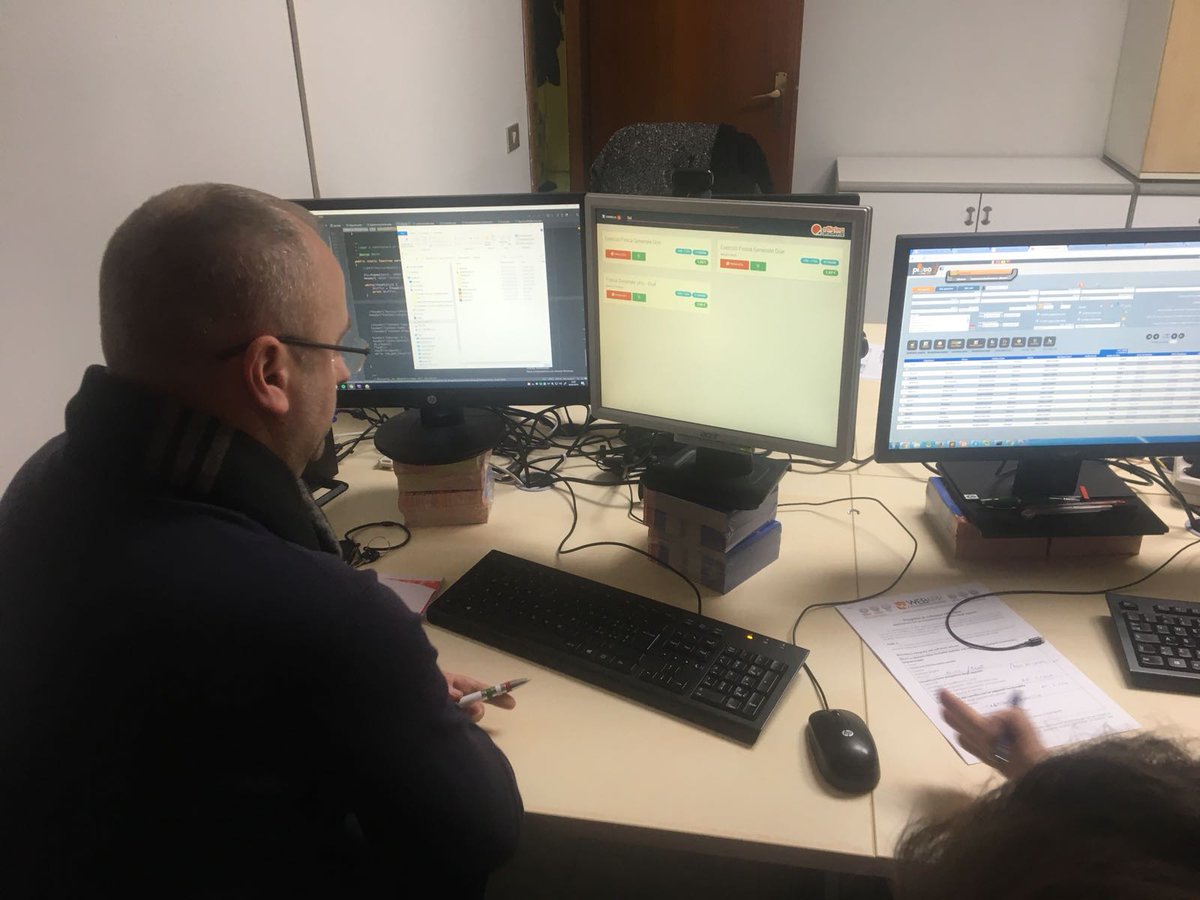 webappsrl's tweet image. Salvatore di OFFICINA STUDENTI visiona per la prima volta lo strumento APPUNTI VIEW, la piattaforma completamente restaurata che la Webapp ha sviluppato. Scopri il case history del nostro cliente-&amp;gt; bit.ly/2nGTW2d