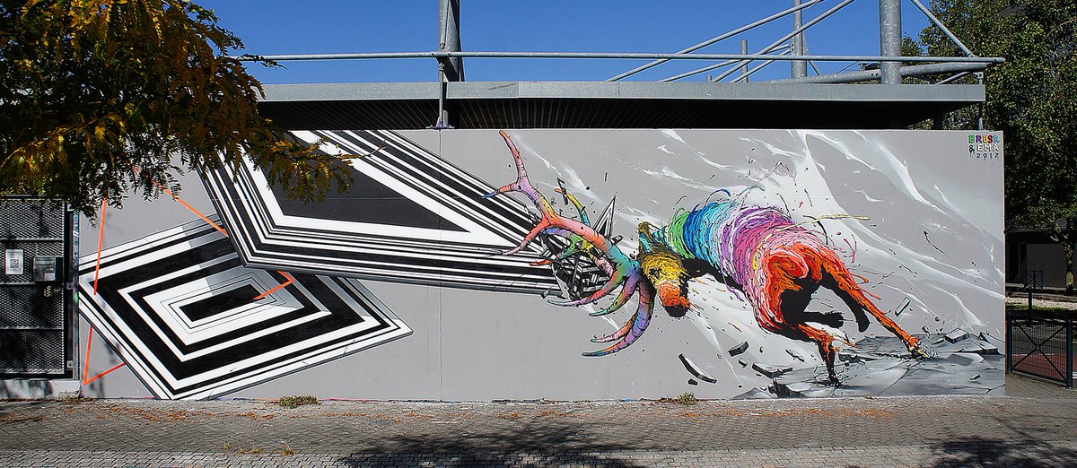 honoremparis's tweet photo. Le M.U.R. de Bordeaux, un endroit qui accueille chaque mois un nouvel artiste pour une peinture éphémère, c'est l'initiative de l'association @PoleMagnetic, plus d'infos ici https://t.co/OD8r0hhk4S
Artistes : EMA &amp; Brusk
Crédit photo : Le M.U.R. de Bordeaux https://t.co/juBrpWHTcU