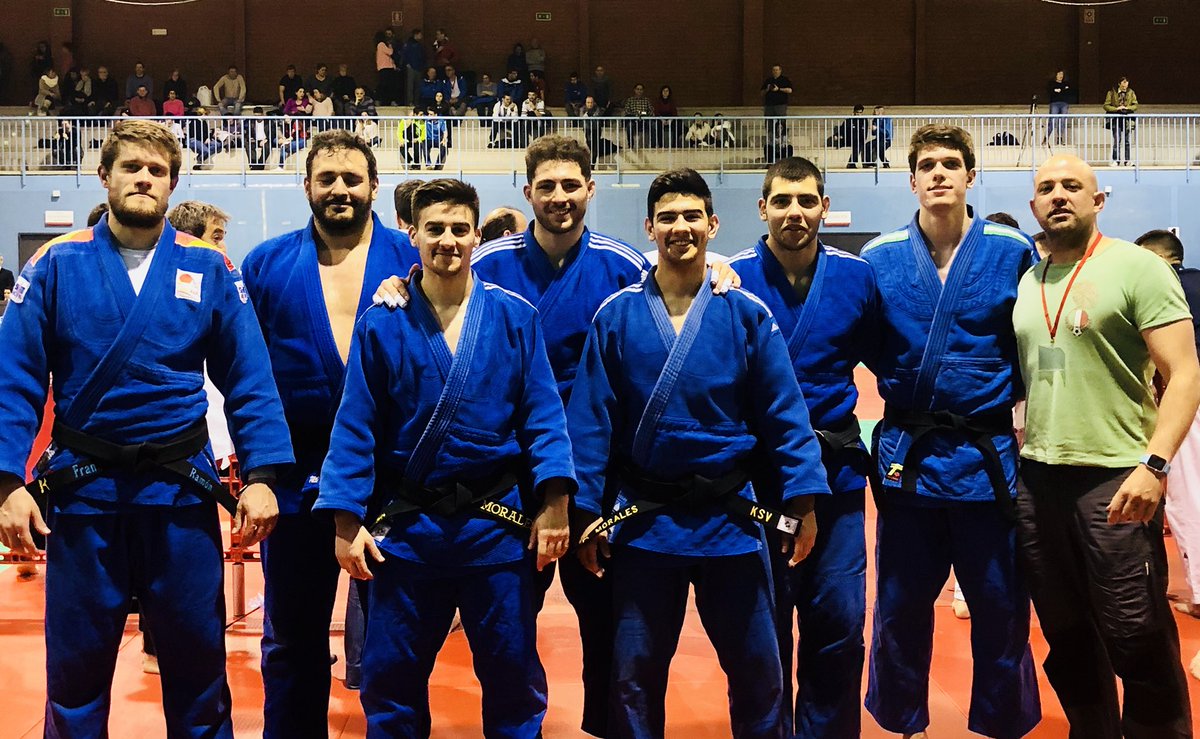 AlianzaKSV's tweet photo. Liga Nacional de Judo!🥋🇪🇸
Equipo Ciudad de Almería 
Primera jornada 2 victorias 1 empate 
@PMDAlmeria @aytoalm https://t.co/BieymW1mVN