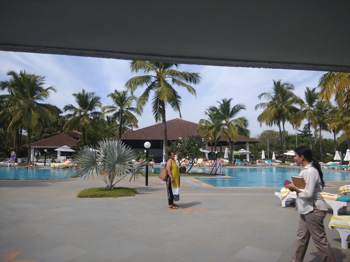 Traderscarnival's tweet image. Returned to the scene of the crime at the Radisson after #TC2014 at Goa. A nice lunch including soup laced with Vodka, buggies,  negotiations &amp;amp; more. And it begins, miles to go. Promises to be great fun. Give a shout out if you were part of the picture &amp;amp;the fun in 2014.  #TC2018