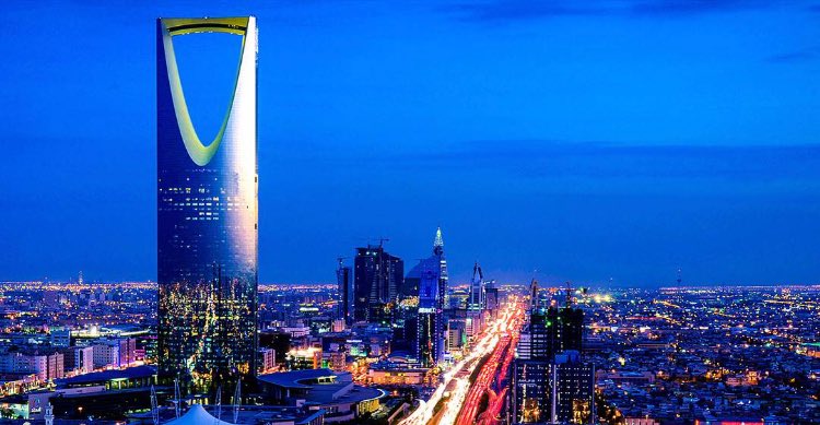 الرياض هي من المدن التي تغنّى بها الكثير من الشعراء لجمالها وخضرتها، وهي تعني في اللغة جمعُ روضة والمعنى اللغوي لاسم هذه المدينة هو الأرضُ الطيبة ذاتِ الخضرة، والبستان الحَسَن الذي يسرّ العين عند النظر اليه. تقع هذه المدينة العريقة وسط المملكة العربية السعودية.