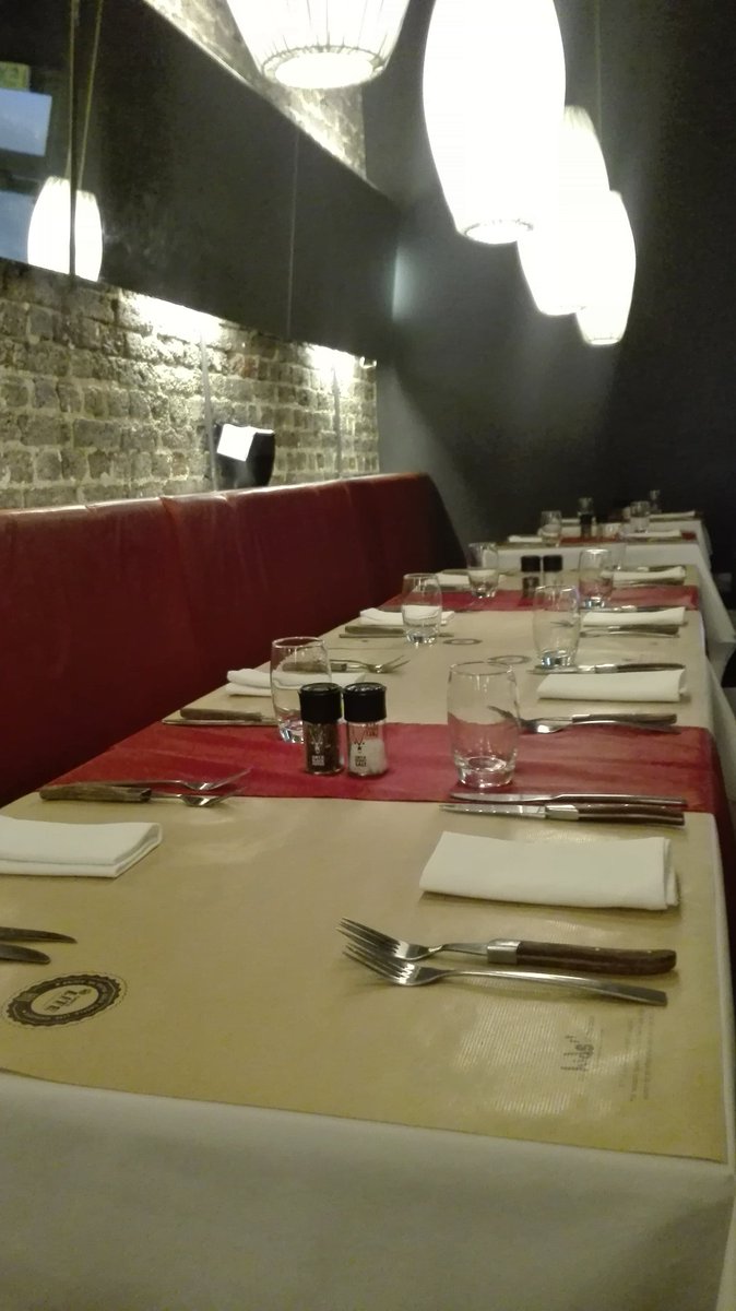 SabinePalfi's tweet photo. My favourite date is my sister cause she loves me no matter what! Yay for #HQDateNight with @benikepalfi at @HQCAPETOWN! #HQLovesFoodies https://t.co/BskPjpE6dm