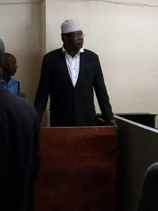 ProcessDigtal's tweet photo. Police fail to produce Miguna Again. Court suspends all criminals proceedings in any court in the Republic of Kenya . Further orders to Miguna in court at 11 am issued ! #MigunaCharged #MigunaMigunaFreed #Migunadetained #Kimaru #HighCourt #Dictatorship https://t.co/jQeZaZQC0o