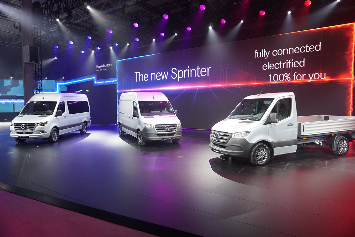 AutoKucaMikoM's tweet photo. PREMIJERA!!!
NOVI MERCEDES-BENZ SPRINTER!!!
#MercedesBenz #Sprinter #NewSprinter #MBUX #Vans https://t.co/YPKwvl5Csn