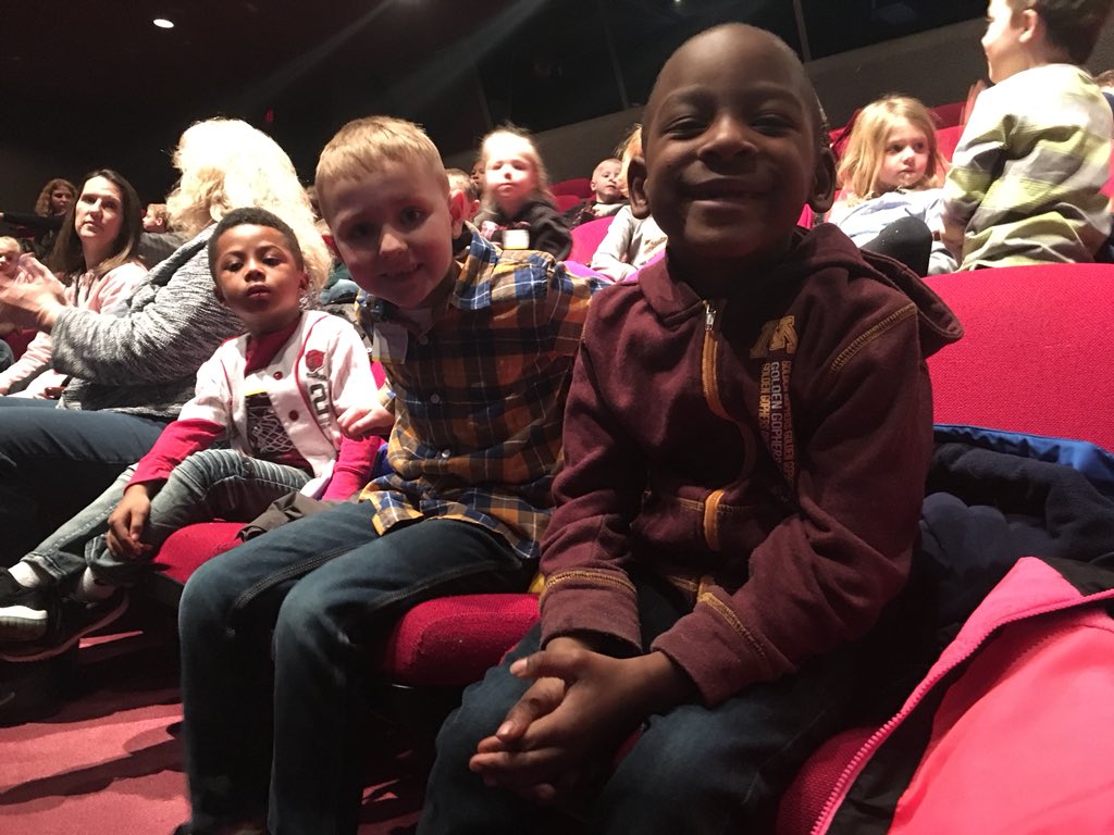 jawagnerPLS's tweet photo. We are so excited to see The Wiz! @GrainwoodPLS #Grainwood #fieldtrip https://t.co/44OhOeHSLt