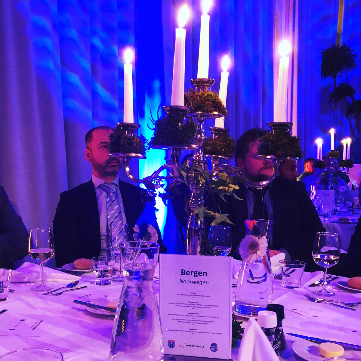 #havendiner <a href="/PortofZwolle/">Port of Zwolle</a> over logistiek en transport <a href="/Kennispoortrz/">Kennispoort Regio Zwolle</a> samen aan tafel met @RaboIJsseldelta