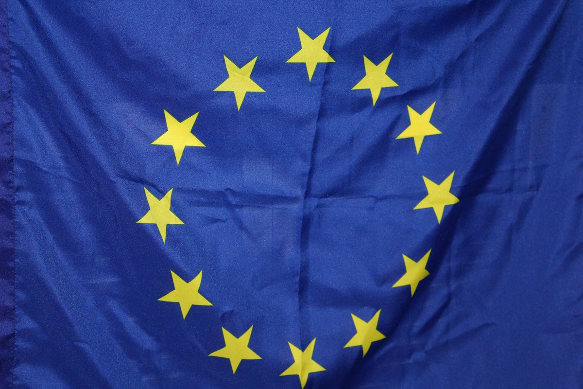teamh2o1's tweet photo. EUROPA UNITA! #relatori #SAA1718 #ASOC1718 #unitipercambiare #ScopriSeguiSollecita #trasparenza  #opendataday #fondieuropei #depuriAMObovalino 💙☑️🇪🇺️@MonithonCalabri @CaleEuropaEdic @OpenCoesione @Ninno0279 @MarinaGalluzzo @TuzzaAlessandra @Loredanapanetta @ascuoladioc https://t.co/dlIA0iVwlD