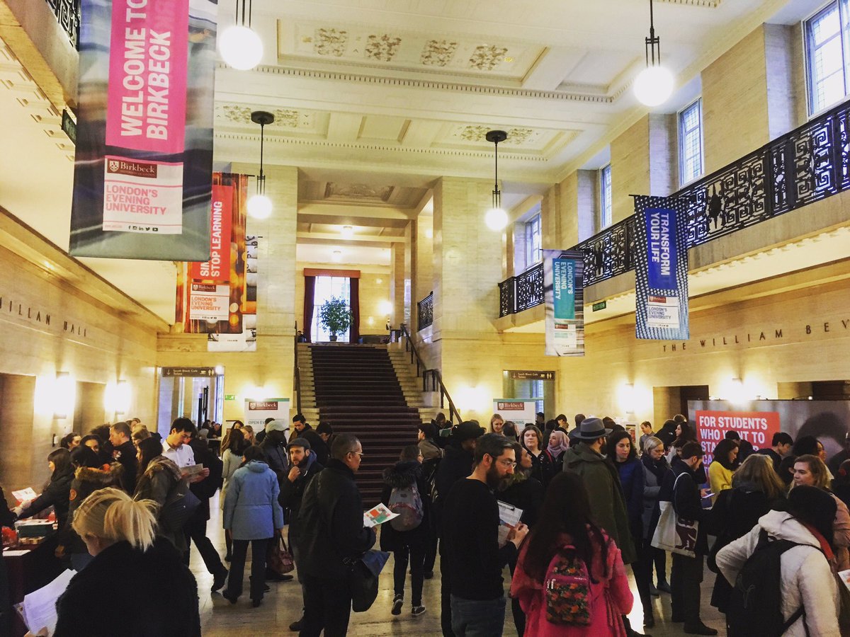 julia_day's tweet photo. 👇@BirkbeckNews Open Evening is happening now 👇
✔️Get a degree
✔️In the evening
✔️Work in the day
#BBKOE #BBKstudy #BBKlife https://t.co/vtp164MfMJ