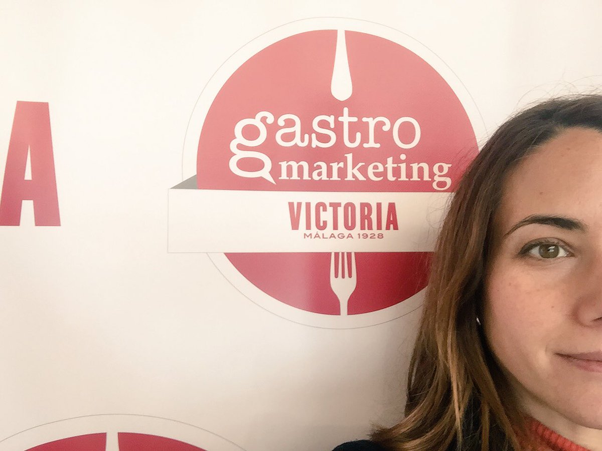 IreIreGue's tweet photo. Chute de inspiración y motivación en #GastroMLG18 con @EriSofi y @MarketinGastro antes de la próxima #rutatapa #Marbella en #primavera https://t.co/9PRW7ovrEZ