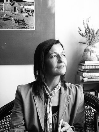 CulturaNacionAR's tweet photo. Con gran tristeza despedimos a la escritora santafesina Liliana Bodoc. Autora de  "La Saga de los Confines", colaboró con diferentes programas de la @CONABIP. Fue galardonada con distintos premios nacionales. https://t.co/R4QKYtqYlO