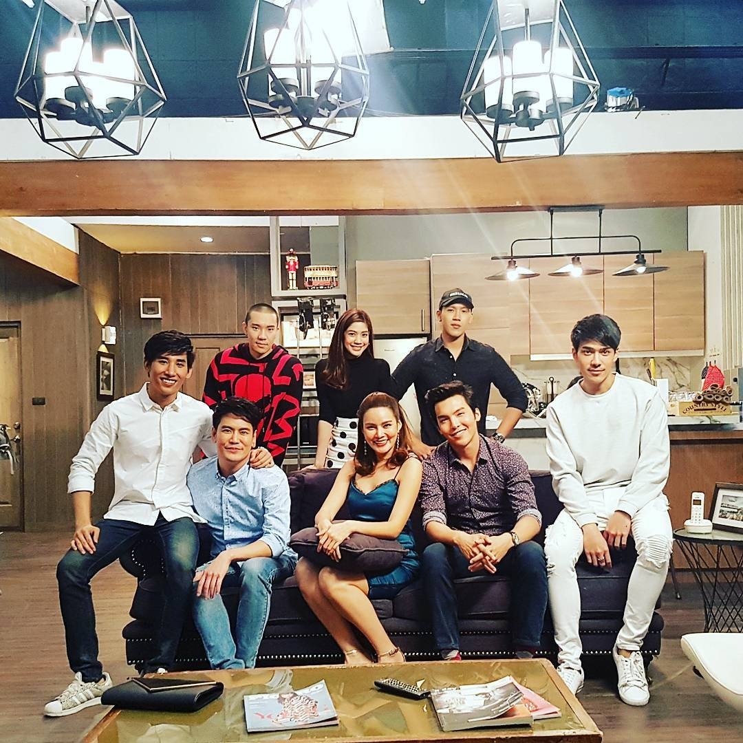 kangsom_pantip's tweet photo. Job Done! When A-Manod's Family Attacked on Chanel One Sitcoms. #เสือชะนีเก้ง #OneHD31 #SitComs #ThaiTV #Actor #AsiaActor #ThaiActor #Model #MaleModel #AsiaMaleModel #ThaiMaleModel #ManodFamily https://t.co/JGEWxRHjzd IG:a_manod
#แกงส้ม #เสือชะนีเก้ง2018 #KS06022018 https://t.co/ys06L4YEBF