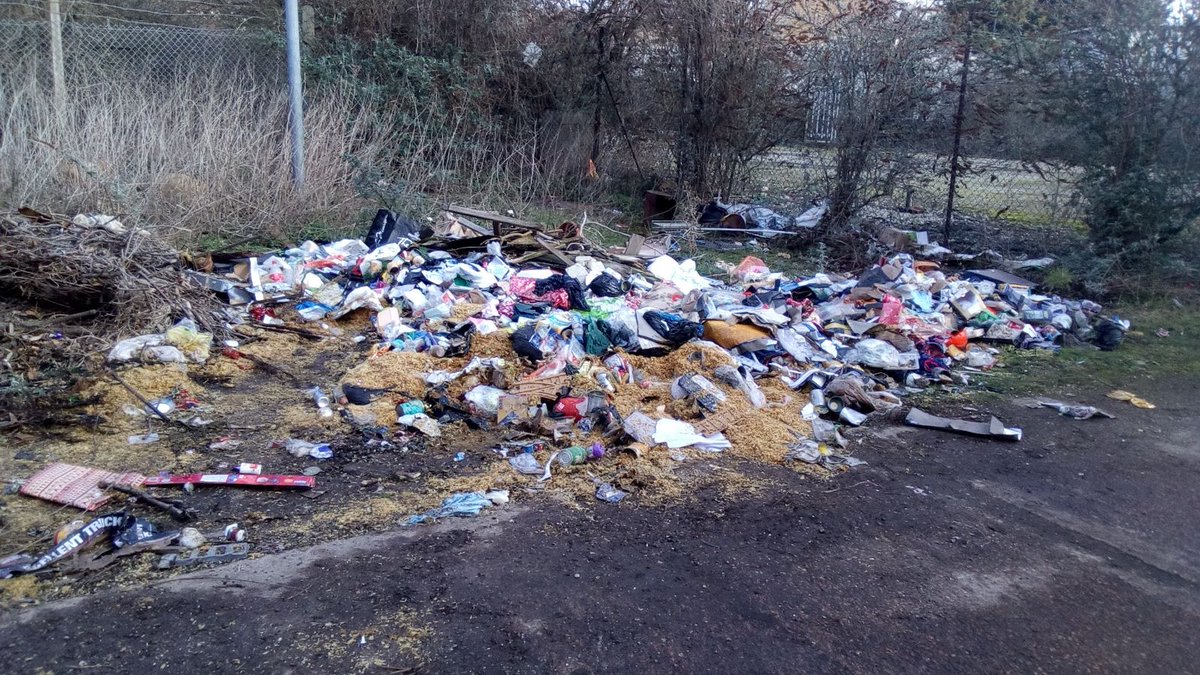 UniqueSupport1's tweet photo. Another Emergency clean up completed in Kent today on behalf of @Churchill_Group. Call came in last night, resources arranged, round trip of 340 miles and its all sorted! #reactivecleaning #periodiccleaning #StrongerTogether #workinginpartnership #emergencycleanup #cleanestates https://t.co/YcI1BjfSYa