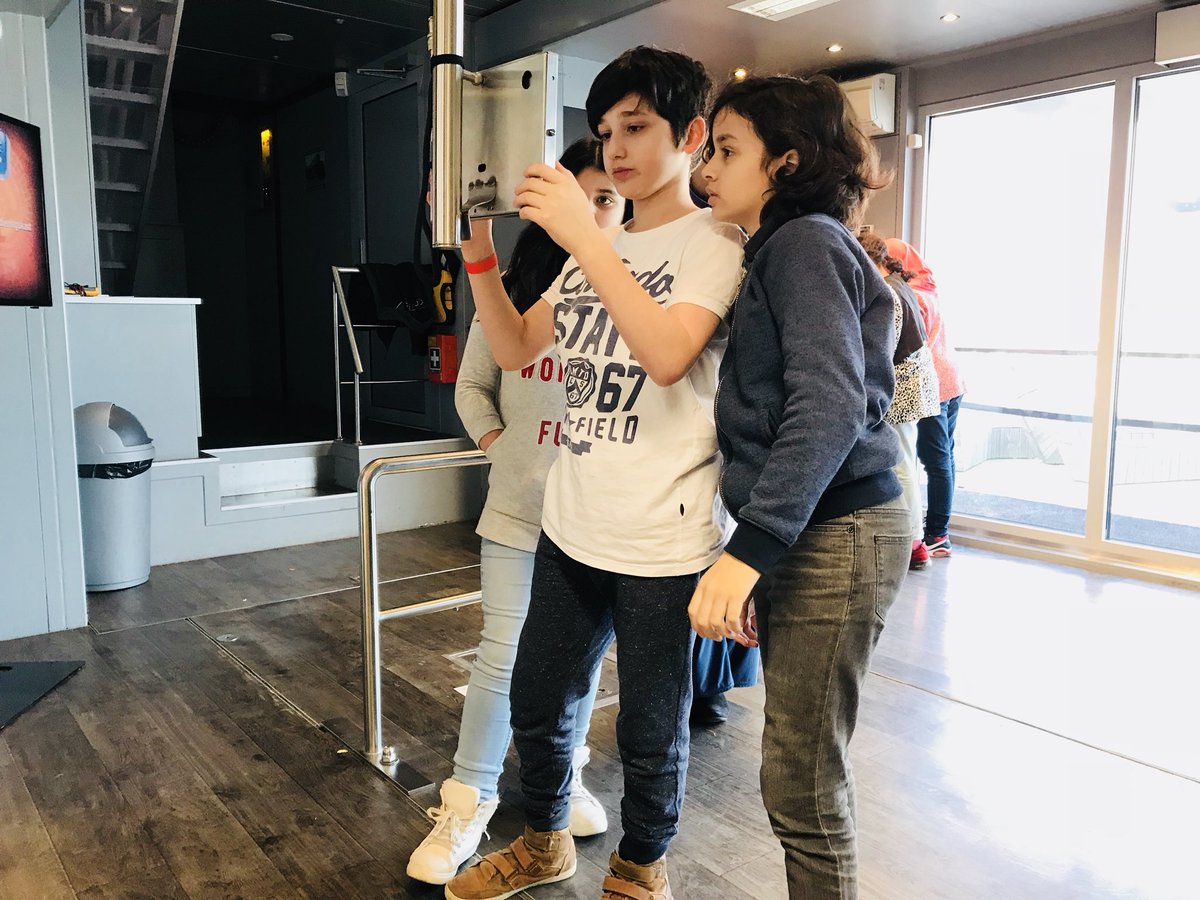 energyfloors's tweet photo. Vandaag een bezoekje gebracht aan de #technobiel van @OTIBnieuws op @RDMRotterdam. In deze trailer maken basisschoolkinderen spelenderwijs kennis met techniek #inspiratie #onderwijs #spelendleren https://t.co/1U74OYPAzw