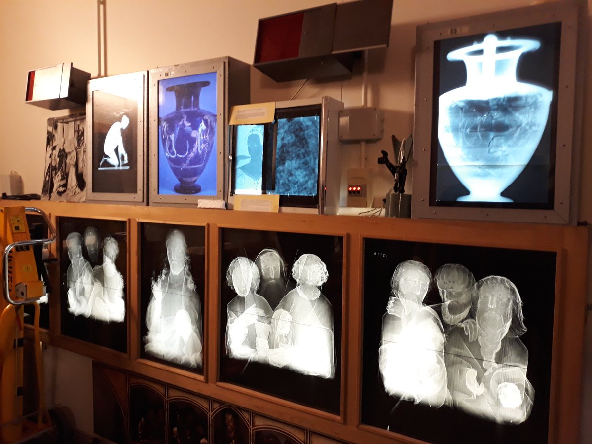 PSL_IHEIE's tweet photo. Visite du #C2RMF au Louvre: alliance art & sciences dures pour #datation #identification #restauration des œuvres
#accélérateur #rayonsX #tomographie #infrarouges #microscopes #AGLAE https://t.co/AA3s6VV1GK