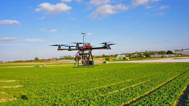ShowDrone's tweet photo. #Drones para prevenir robos en el campo. https://t.co/IYuAGLH3U0 https://t.co/ZRE3gbVqA7