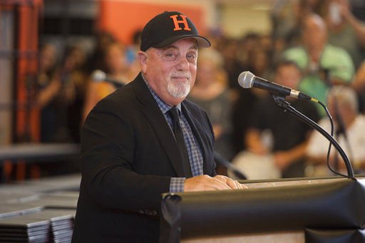 JournalNow's tweet image. Billy Joel coming in concert to Winston-Salem in October ow.ly/KCuU30ieNoX #BillyJoel @DemonDeacons @LJVMColiseum @LiveNation @billyjoel