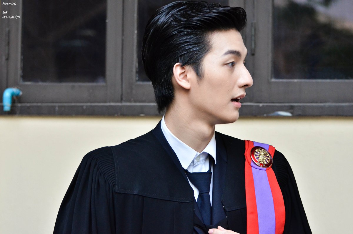 PannminO's tweet photo. บัณฑิตคนนี้ก้เท่เก่ง ..คิดถึง
#GapGraduation 👨🏻🎓
#GapKittichat
#TUSexyBoy
#conversationthailand https://t.co/jvdBwJPRNK