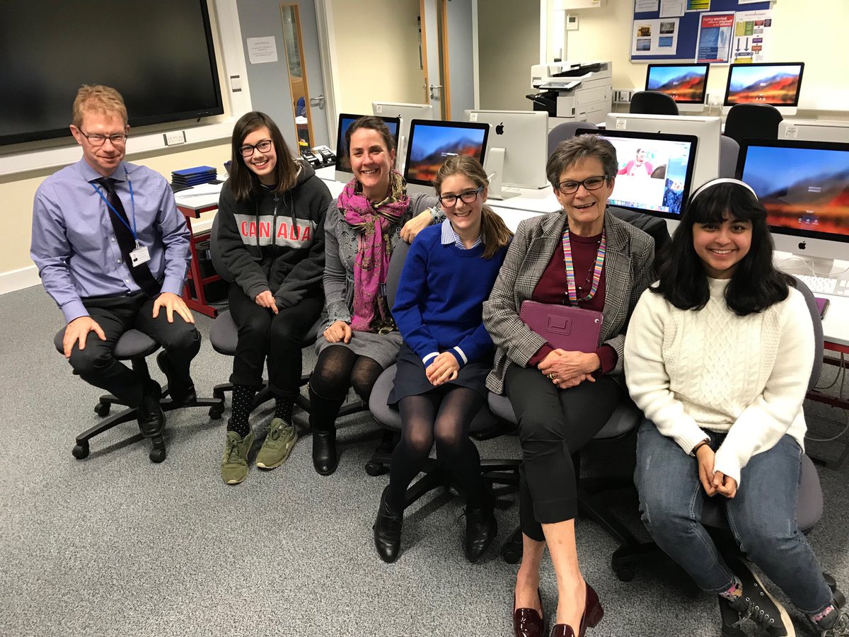 Three more Apple Teachers from tonight’s RTC -Whoop whoop! 
Thank you @Tormead_DL  <a href="/AppleEDU/">Apple Education</a>