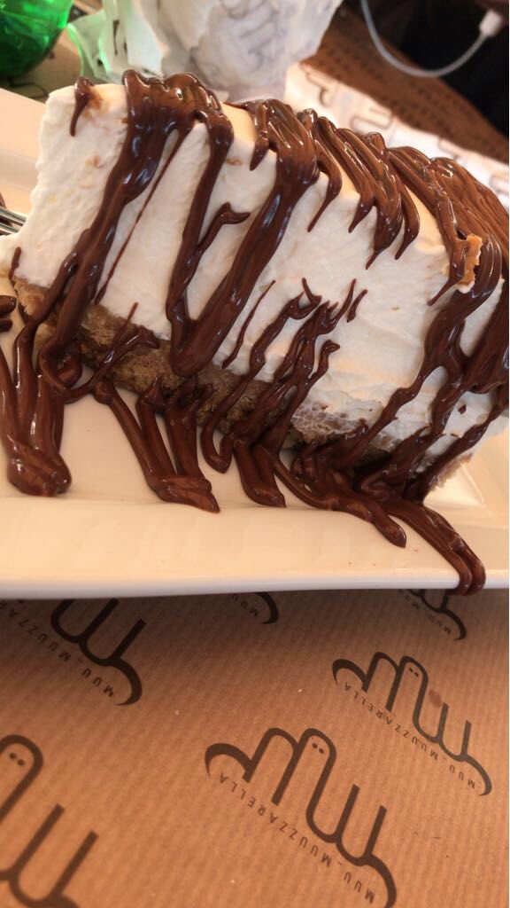 marcofoodguide's tweet photo. La cheesecake alla nutella di @muu_muuzzarella alla base un buonissimo biscotto friabile e una crema fatta con latte di bufala!!! grazie alla mia dolce metá x questa stupenda foto...😍❤️🔝
#cheesecake #cheesecakefactory #bakery #sweet #dolci #dolcezze https://t.co/BgrUtDChii