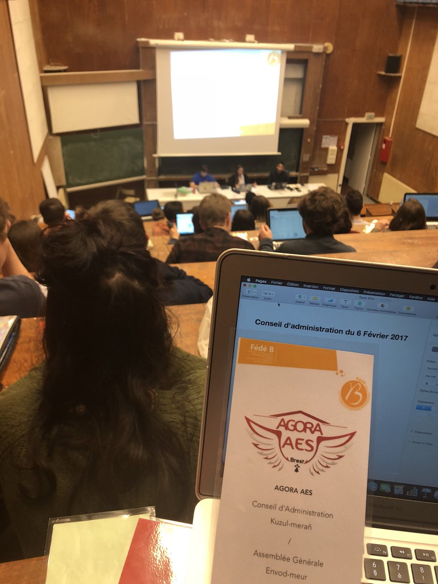 KOllitrault's tweet photo. 18h10: C’est parti pour le Conseil d’administration de la @fedeb29 ! Représentation d’@AgoraAes avec au programme Actualités de l’UBO, Élections centrales, Défense des droits, Innovations sociales et Pétarinettes/Pétarades #Agora #AES #FedeB #UBO #Brest https://t.co/0Wgdt0WPWA
