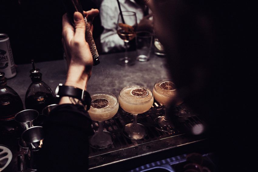 LondonPopups's tweet photo. Tonight! Try #LinjeTio's pop-up bar in #Soho. Voted one of the #50BestBars it is in London until this weekend at @100WardourSt - We loved the #cocktails! https://t.co/E8qVDAfW15 https://t.co/fJjGtLUrxb
