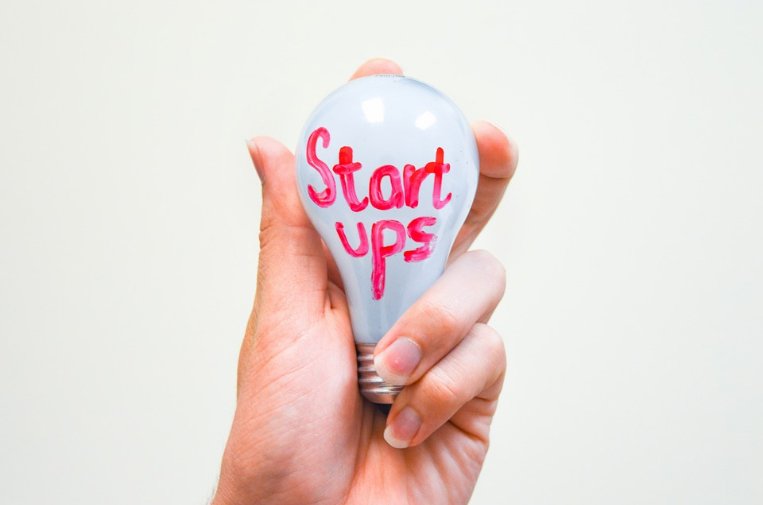 AGVarejo's tweet photo. Como as startups vão alterar todo comércio. https://t.co/fgr7SBccHr https://t.co/Qgsi240g04