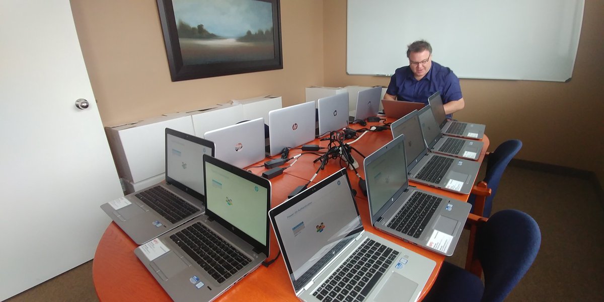 BellFinancial96's tweet image. LAN party? #updating #security #newcomputers #officelife