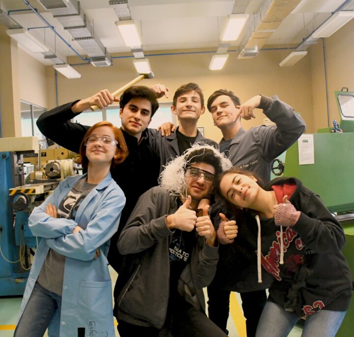 enka_tech's tweet photo. Çalışırken eğlenmeyen var mıdır kii?💃

Is there anyone who does not have fun while working?
#havefunwhileyouwork #team6985 #frc #firstrobotics https://t.co/tpk6MPAlj1