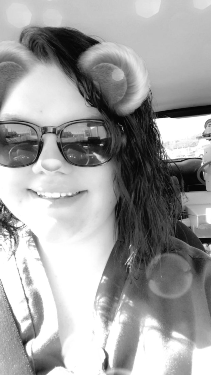 grayspeach's tweet image. Happy Tuesday ❤️🖤

#tuesdayselfie 

@GraysonDolan @EthanDolan