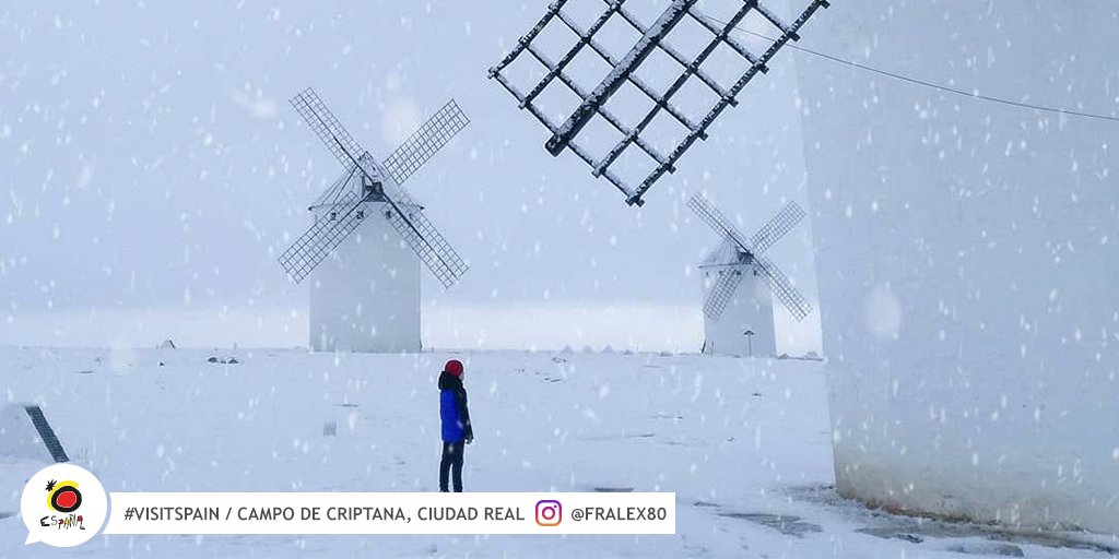 EspanaEnLatam's tweet image. Today (and yesterday) Spain woke up completely white, and we are loving it! Share with us your favourite snowy picture. We want to take a peek! ❄ #VisitSpain #snowday